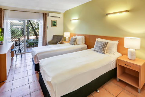 Coral Tree Inn - Tourism Caloundra 11