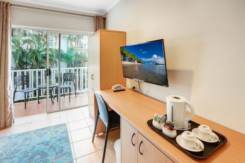 Coral Tree Inn - Tourism Caloundra 12