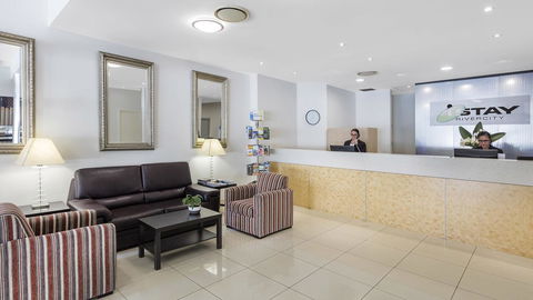 Oaks Brisbane River City Suites - Tourism Caloundra 4