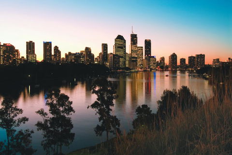 Oaks Brisbane River City Suites - Tourism Caloundra 14
