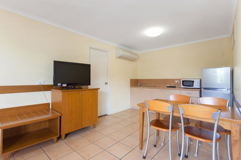 Windmill Motel & Events Centre - Tourism Caloundra 1