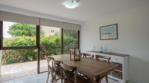 Norfolk Luxury Beachfront Apartments - Tourism Caloundra 13