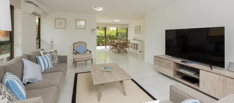 Norfolk Luxury Beachfront Apartments - Tourism Caloundra 10