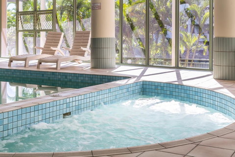 The Meriton Apartments On Main Beach - Tourism Caloundra 32