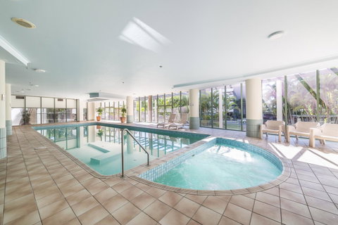 The Meriton Apartments On Main Beach - Tourism Caloundra 0