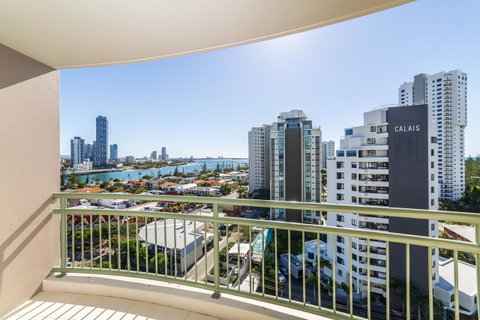 The Meriton Apartments On Main Beach - Tourism Caloundra 7