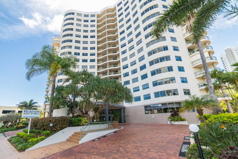 The Meriton Apartments On Main Beach - Tourism Caloundra 38