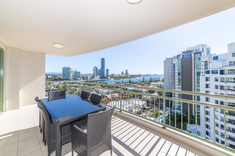 The Meriton Apartments On Main Beach - Tourism Caloundra 22