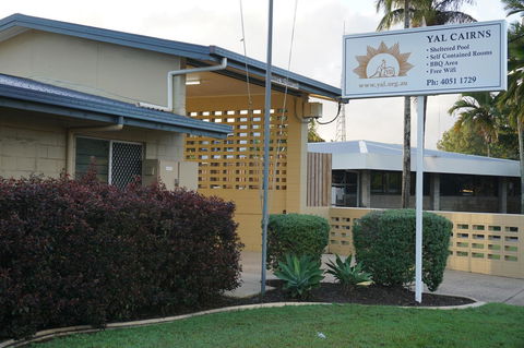 YAL Cairns - A Motel That Makes A Difference - Tourism Caloundra 37