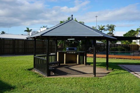 YAL Cairns - A Motel That Makes A Difference - Tourism Caloundra 7