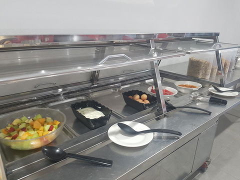 YAL Cairns - A Motel That Makes A Difference - Tourism Caloundra 12