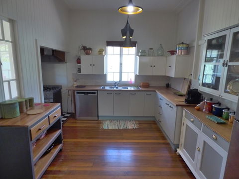 Lilly Pilly House - Tourism Caloundra 7