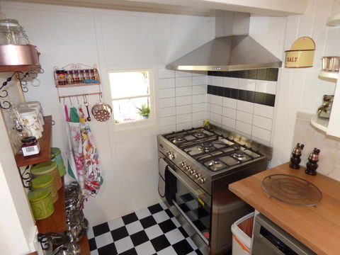 Lilly Pilly House - Tourism Caloundra 8