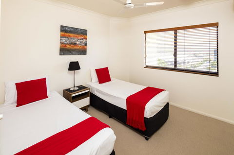 Jack And Newell Holiday Apartments - Tourism Caloundra 21