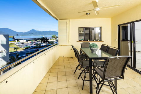 Jack And Newell Holiday Apartments - Tourism Caloundra 20