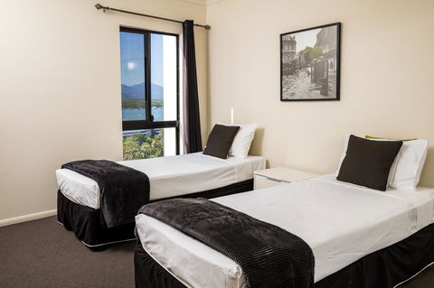 Jack And Newell Holiday Apartments - Tourism Caloundra 39