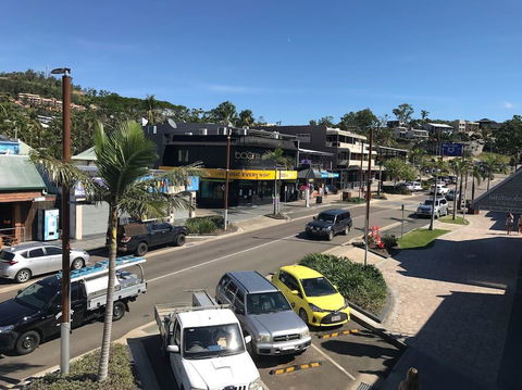 Location! 2BR Town View Unit In Centre Of Airlie. - Tourism Caloundra 12