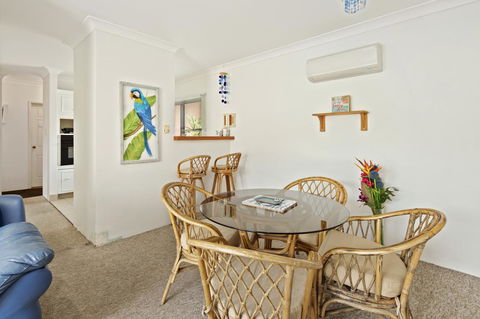 Location! 2BR Town View Unit In Centre Of Airlie. - Tourism Caloundra 7