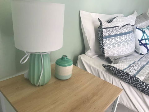 Location! 2BR Town View Unit In Centre Of Airlie. - Tourism Caloundra 14