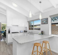 Beautiful Home- Walk to Beach-Short drive to Noosa - Tourism Caloundra