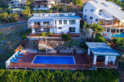Nautilus On The Hill - Airlie Beach - Tourism Caloundra 19