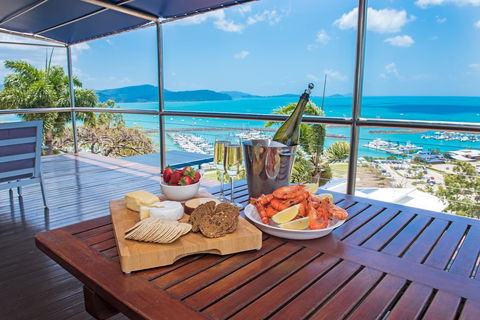 Nautilus On The Hill - Airlie Beach - Tourism Caloundra 10