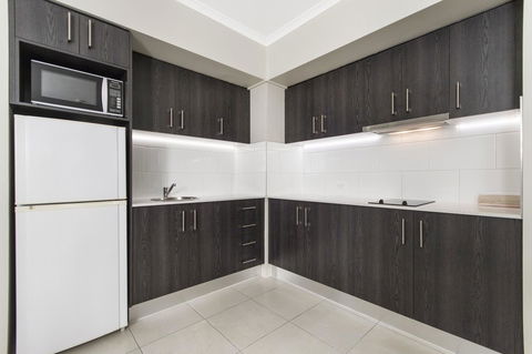 Sunshine Tower Hotel - Tourism Caloundra 21
