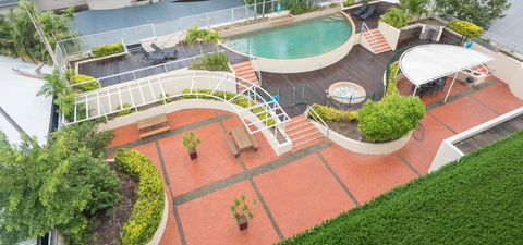 Sunshine Tower Hotel - Tourism Caloundra 22