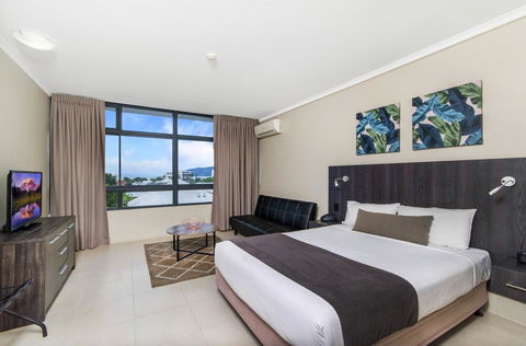 Sunshine Tower Hotel - Tourism Caloundra 5