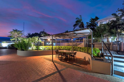 Sunshine Tower Hotel - Tourism Caloundra 15