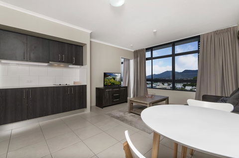 Sunshine Tower Hotel - Tourism Caloundra 20