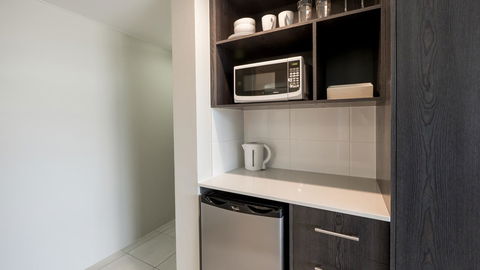 Sunshine Tower Hotel - Tourism Caloundra 8