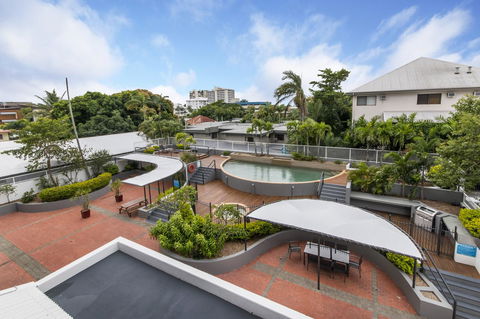 Sunshine Tower Hotel - Tourism Caloundra 17