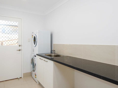 Briz Stays - Whites Road - Tourism Caloundra 1