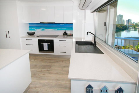Narrowneck Court Holiday Apartments - Tourism Caloundra 28