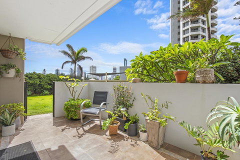 Narrowneck Court Holiday Apartments - Tourism Caloundra 16