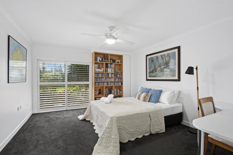Narrowneck Court Holiday Apartments - Tourism Caloundra 13