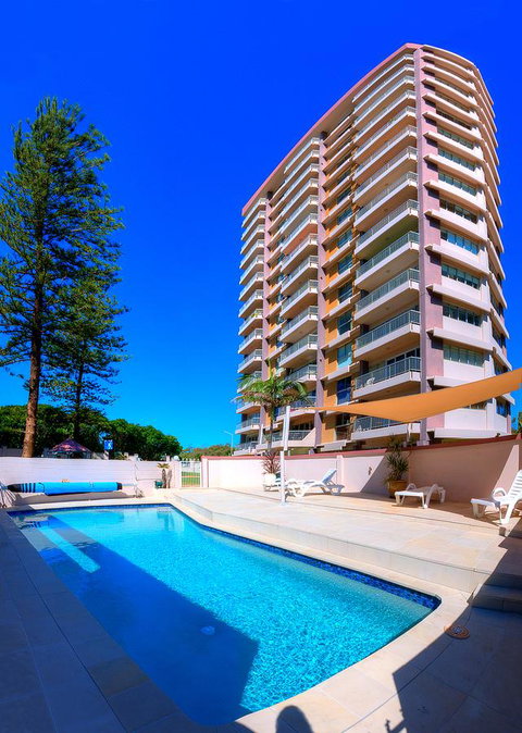Narrowneck Court Holiday Apartments - Tourism Caloundra 25