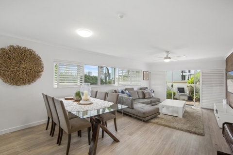 Narrowneck Court Holiday Apartments - Tourism Caloundra 8