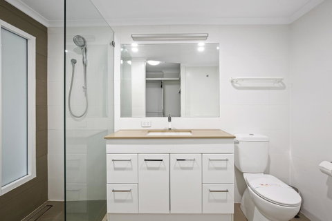 Narrowneck Court Holiday Apartments - Tourism Caloundra 15