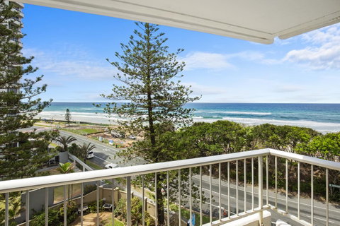 Narrowneck Court Holiday Apartments - Tourism Caloundra 1