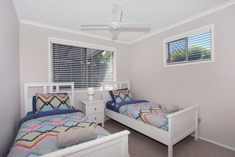 6 Botany Court Marcoola Beach - Pet Friendly 500 Bond - Tourism Caloundra 2
