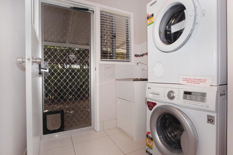 6 Botany Court Marcoola Beach - Pet Friendly 500 Bond - Tourism Caloundra 4