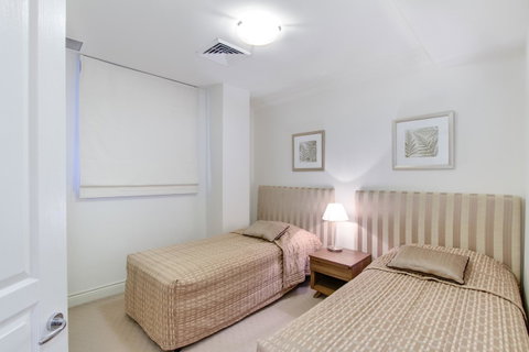 MacArthur Chambers - Tourism Caloundra 10