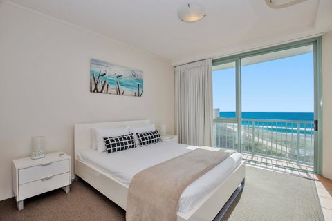 The Waterford On Main Beach - Tourism Caloundra 23