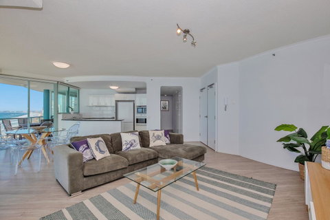 The Waterford On Main Beach - Tourism Caloundra 30