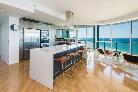 The Waterford On Main Beach - Tourism Caloundra 8