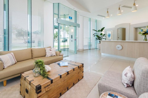 The Waterford On Main Beach - Tourism Caloundra 13