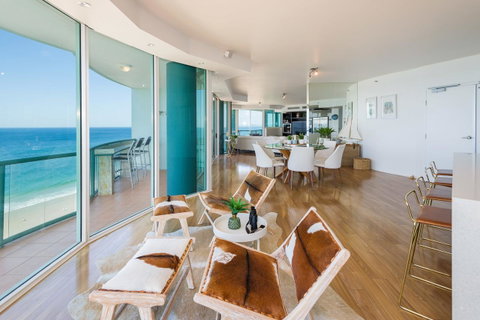 The Waterford On Main Beach - Tourism Caloundra 6