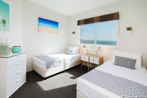 The Waterford On Main Beach - Tourism Caloundra 11